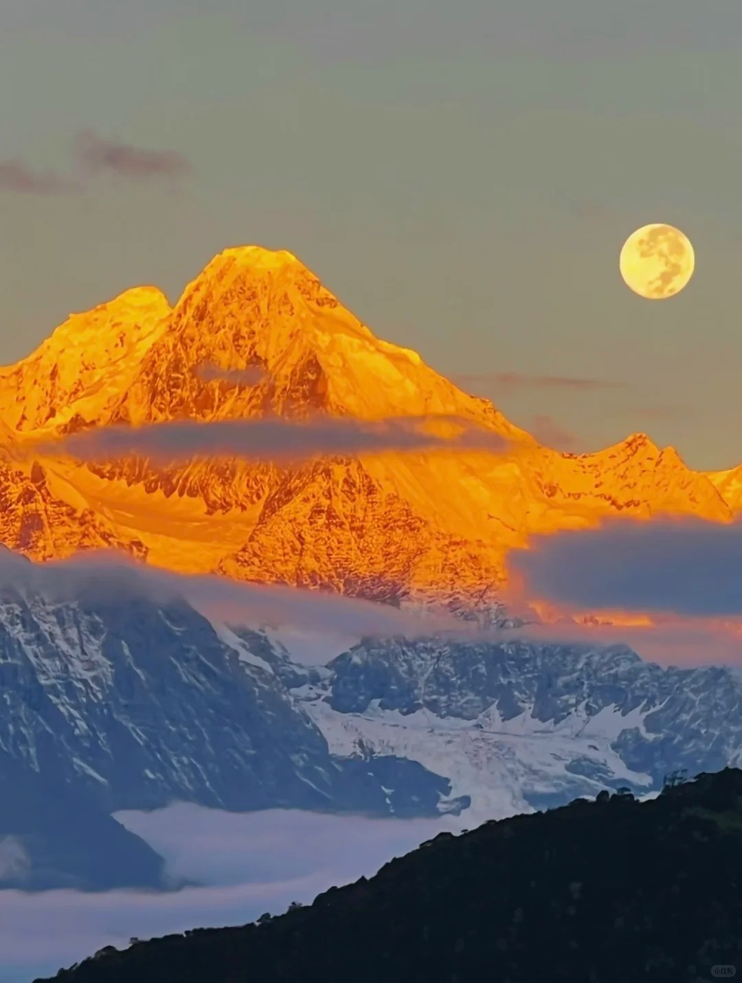 Genyen Sacred Mountain: 5-Day 4x4 Off-Road Safari
